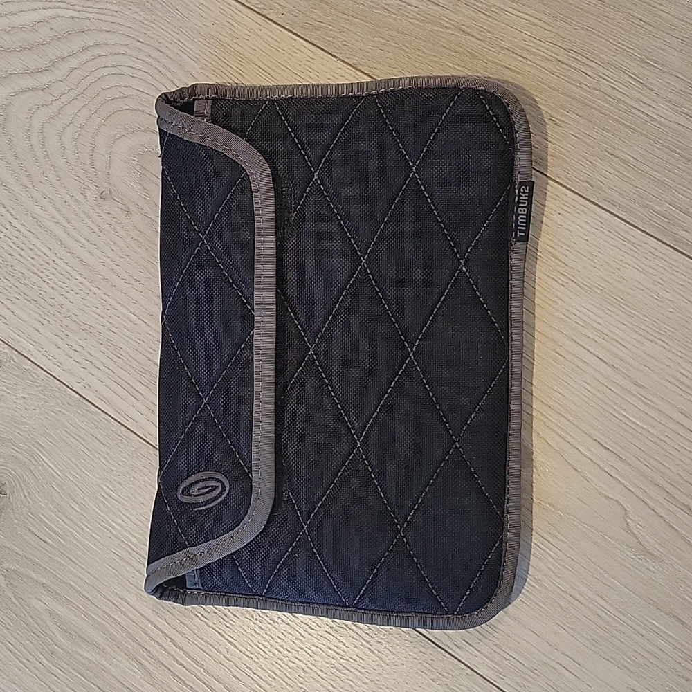 Timbuk2 case